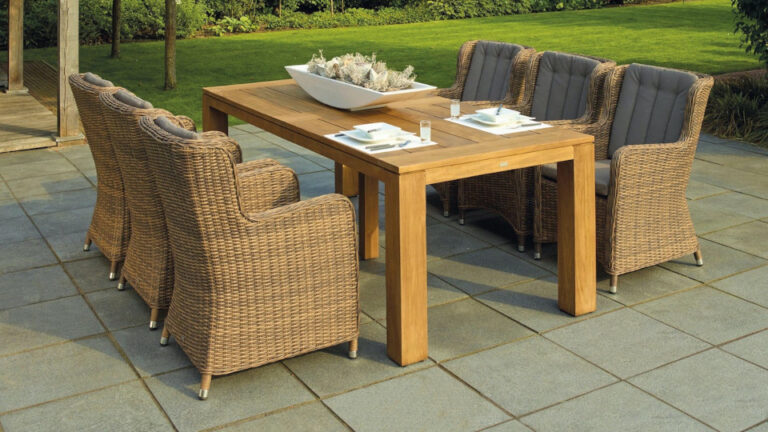 友谊家具花园木桌，优质木材，户外家具，打造惬意生活